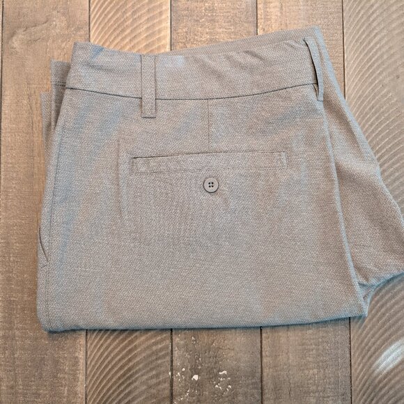 Hang Ten Gray Stretch Hybrid Shorts 36 | 10" Inseam - Picture 1 of 4